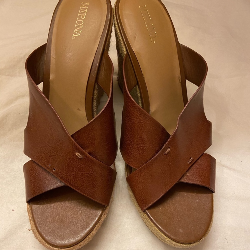 Merona Black and Tan heels
